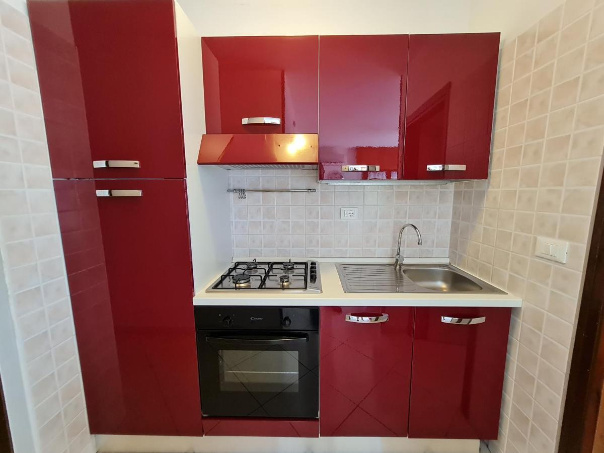 Easy Apartments Peschiera Пескьера-дель-Гарда Экстерьер фото