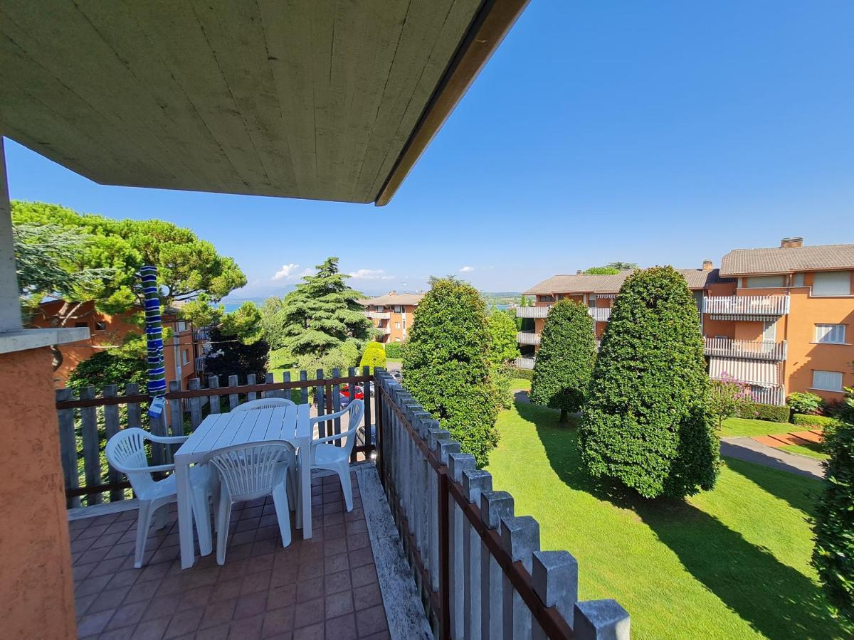 Easy Apartments Peschiera Пескьера-дель-Гарда Экстерьер фото