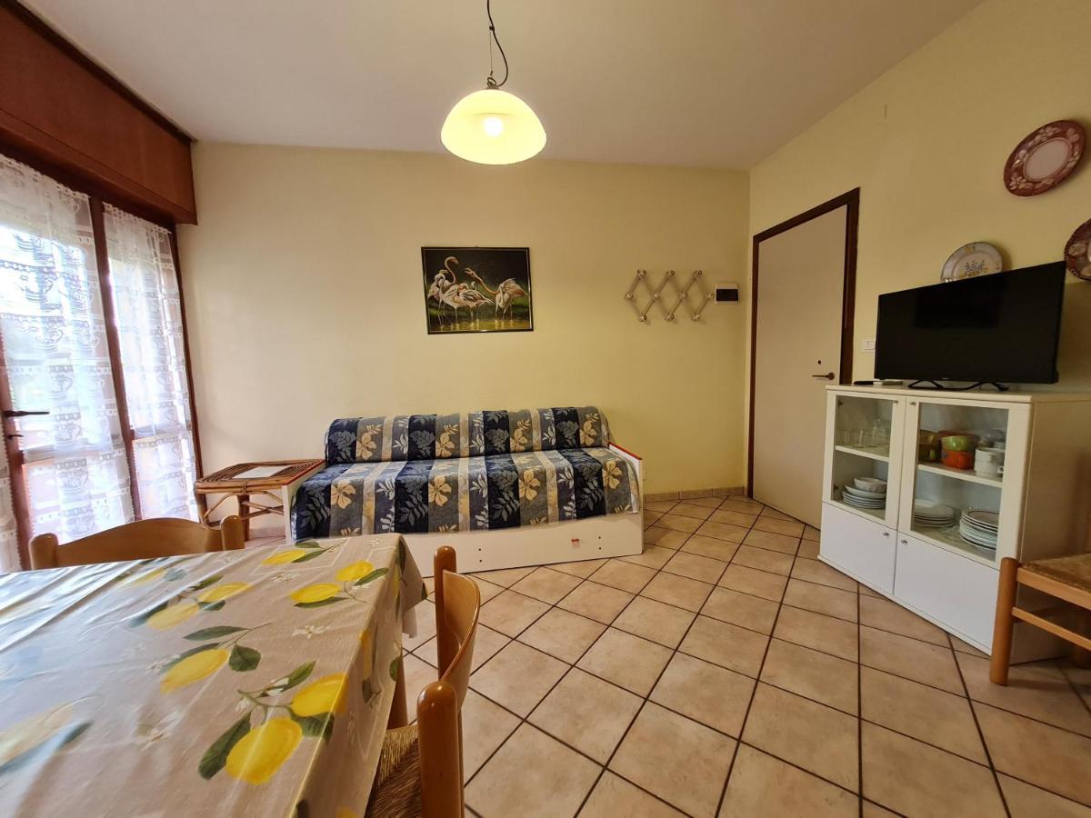 Easy Apartments Peschiera Пескьера-дель-Гарда Экстерьер фото