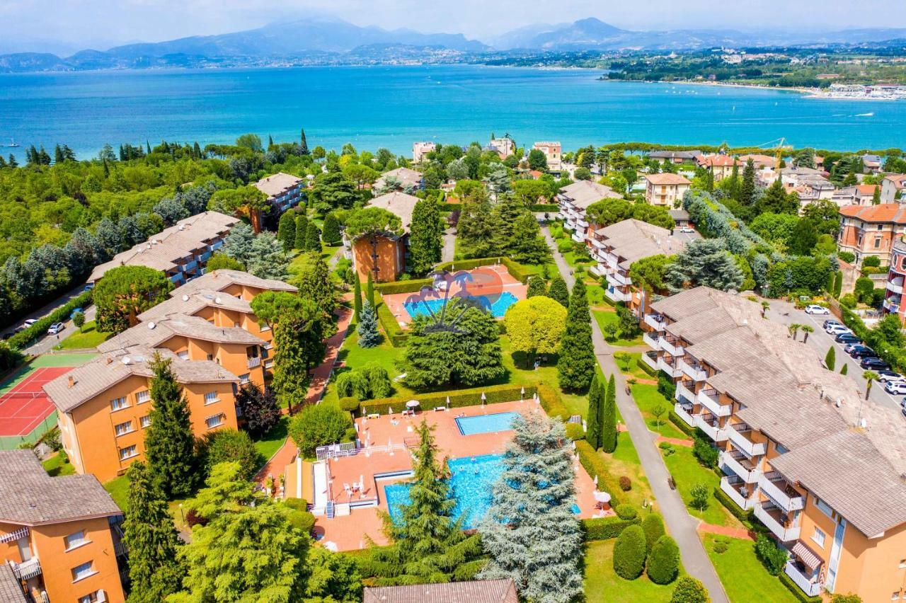 Easy Apartments Peschiera Пескьера-дель-Гарда Экстерьер фото