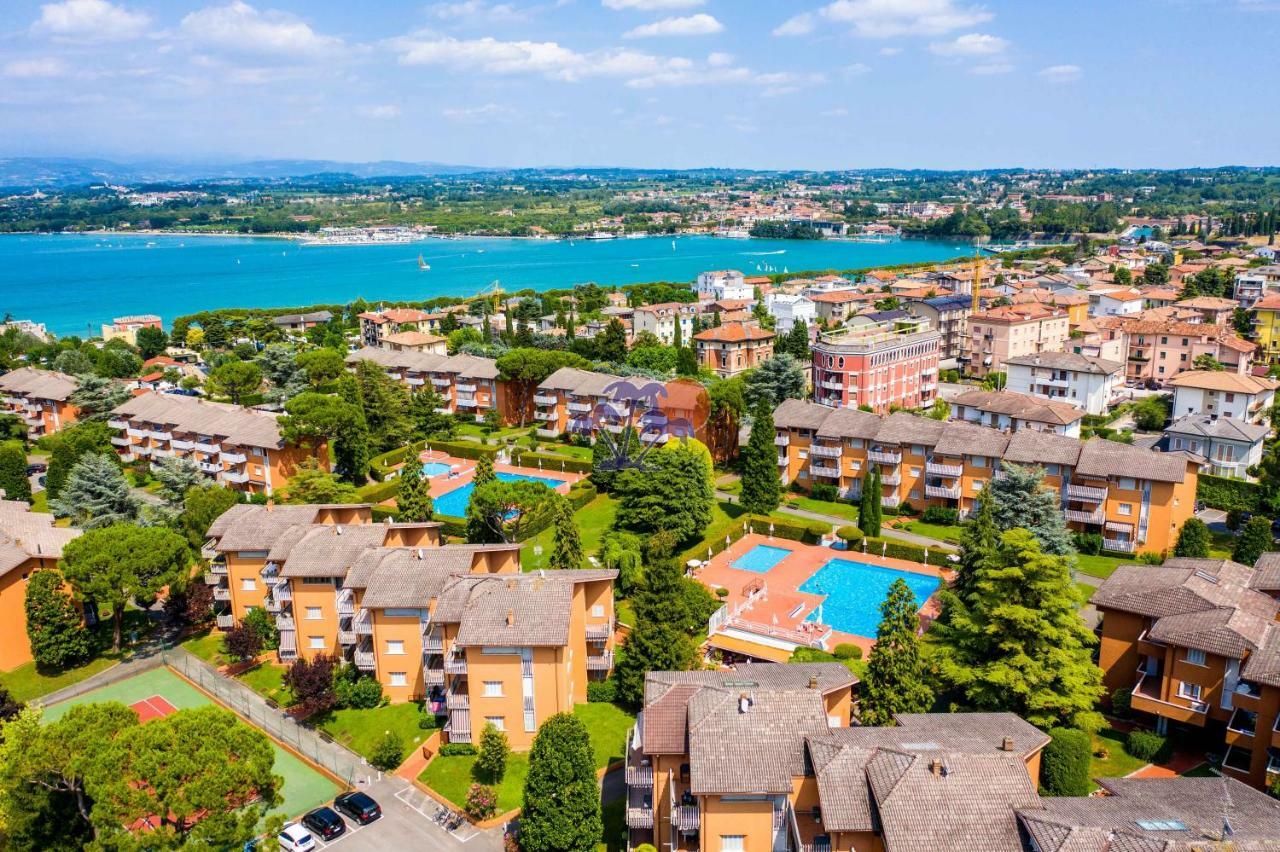 Easy Apartments Peschiera Пескьера-дель-Гарда Экстерьер фото